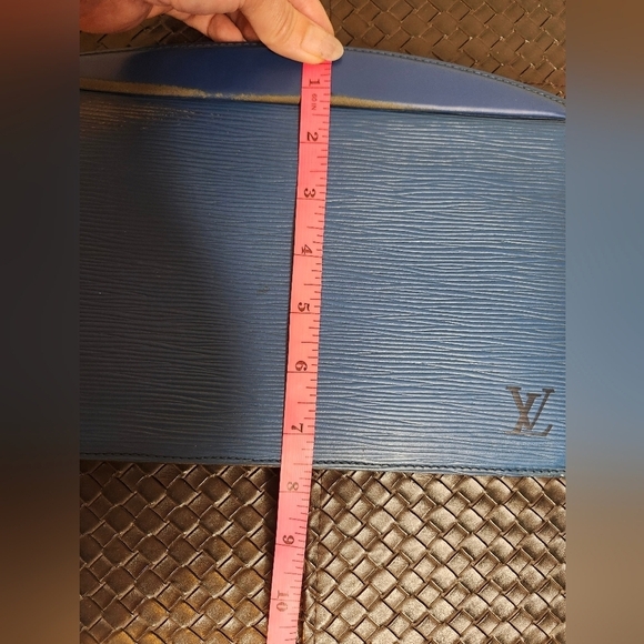 LOUIS VUITTON Epi Trousse Crete Clutch Bag Blue - Picture 7 of 16